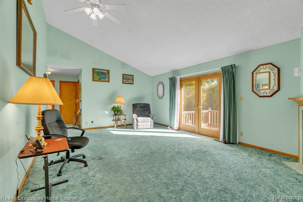 4602 Meadowlawn Drive, Fort Gratiot, MI 48059 — Photo 14