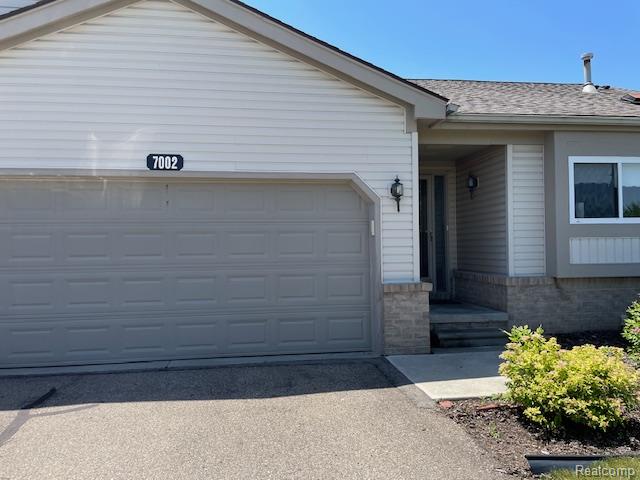 7002 Hayes Street, Grand Blanc, MI 48439 — Photo 2