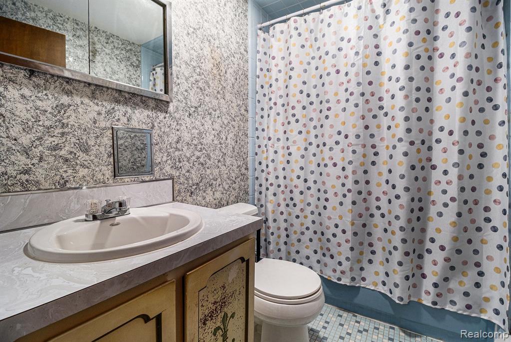 6508 FLINTLOCK Ridge, Shelby Twp, MI 48317 — Photo 17
