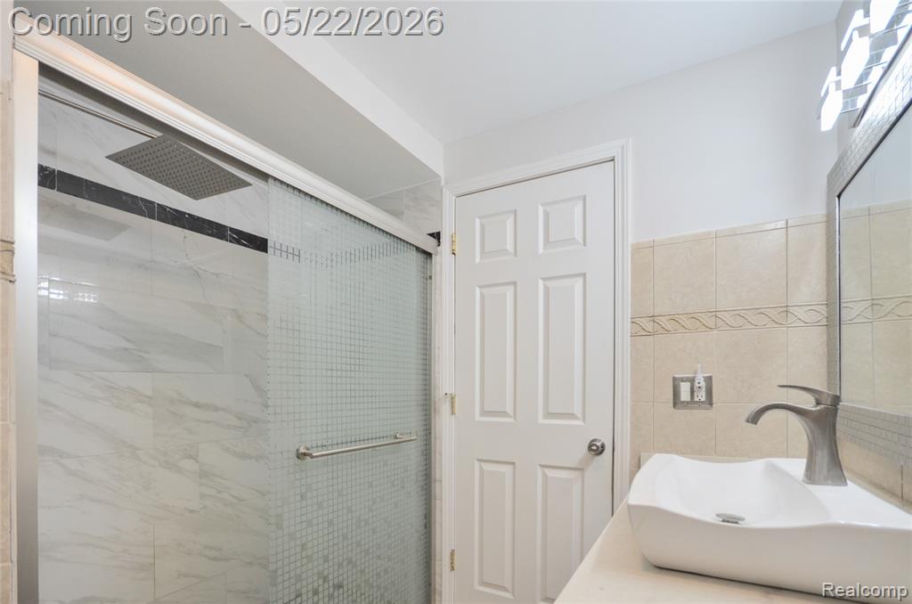 4048 Augustine Drive, Sterling Heights, MI 48310 — Photo 42