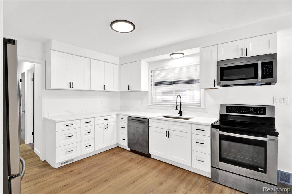 2580 Walnut Lake Road, West Bloomfield, MI 48323 — Photo 5