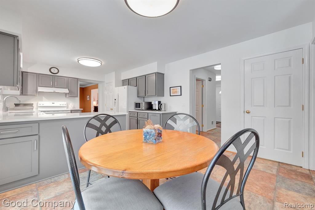 24513 Sarah Flynn Drive, Novi, MI — Photo 8