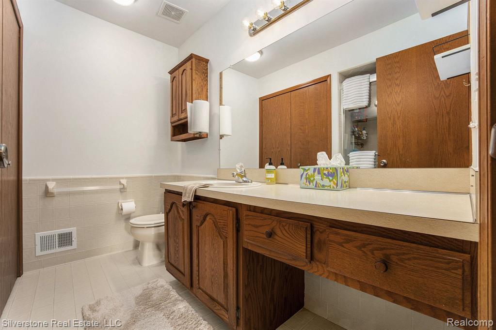 48830 WINDMILL Circle W, Macomb, MI 48044 — Photo 19