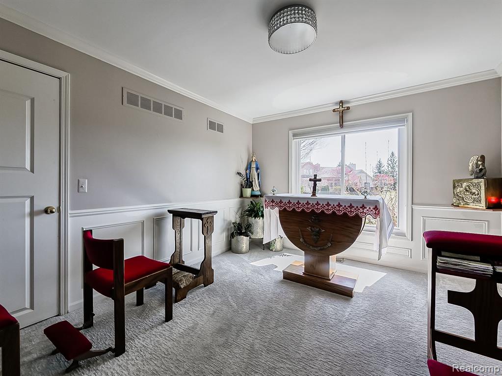 43261 CHARDONNAY Drive, Sterling Heights, MI 48314 — Photo 9