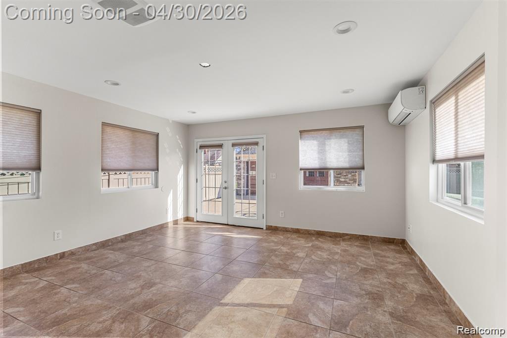 7704 Oakman Boulevard, Dearborn, MI 48126 — Photo 31