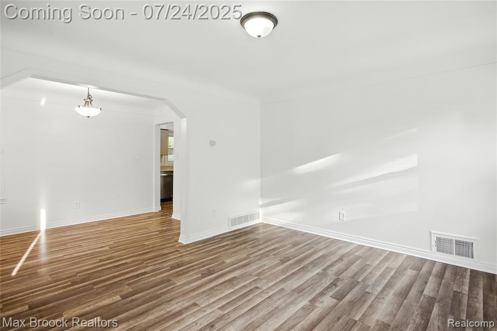 690 2nd Avenue, Pontiac, MI 48340 — Photo 3