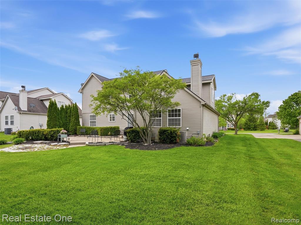 1786 Four Seasons Drive, Howell, MI 48843 — Photo 47