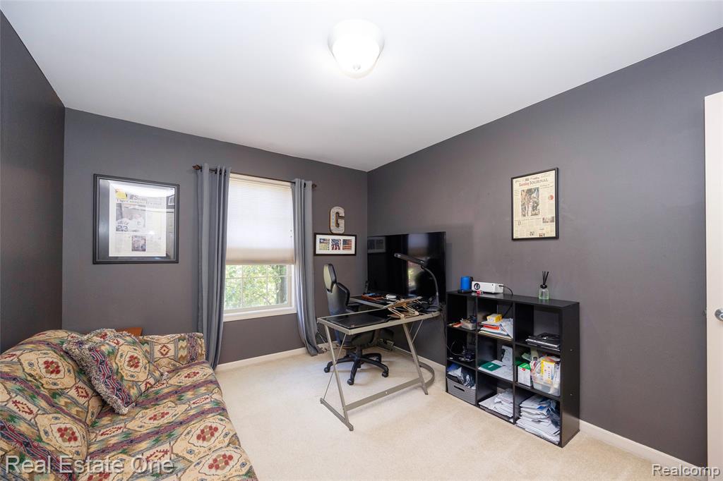 3481 Castlewood Court, Wixom, MI — Photo 42