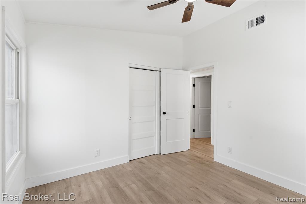 6351 Beth, Brighton, MI 48116 — Photo 9