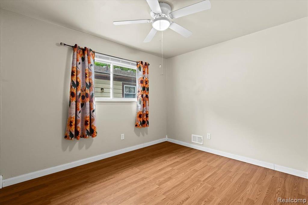 6073 TROY Street, Taylor, MI 48180 — Photo 17