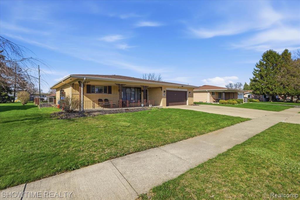 16515 Cederama Drive, Clinton Twp, MI 48038 — Photo 3