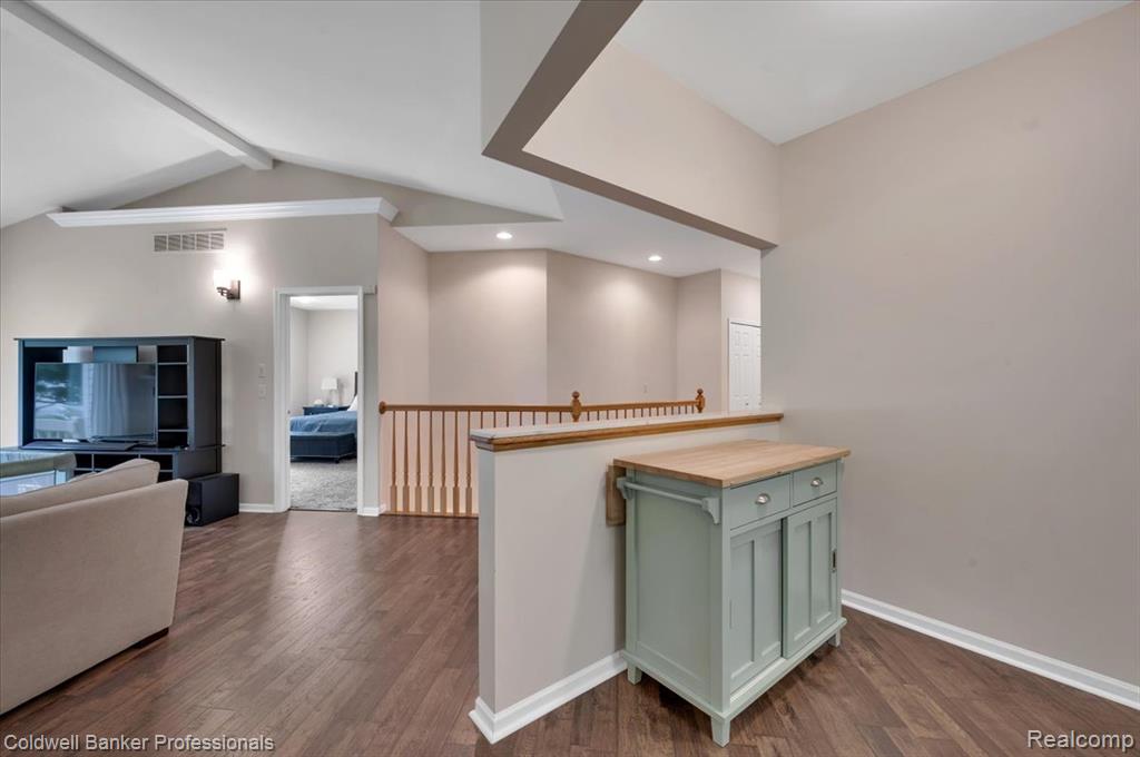 1518 Wildwood Court, Flint, MI 48532 — Photo 10