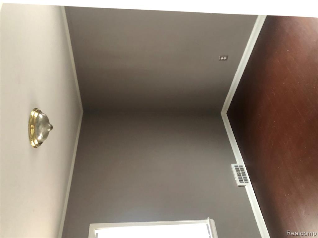 6108 BARRIE Street, Dearborn, MI 48126 — Photo 10