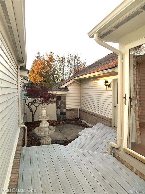 7383 SIMSBURY Drive, West Bloomfield, MI — Photo 6