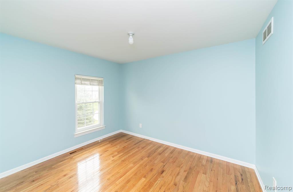 5628 WARRENSHIRE Drive, West Bloomfield, MI — Photo 42