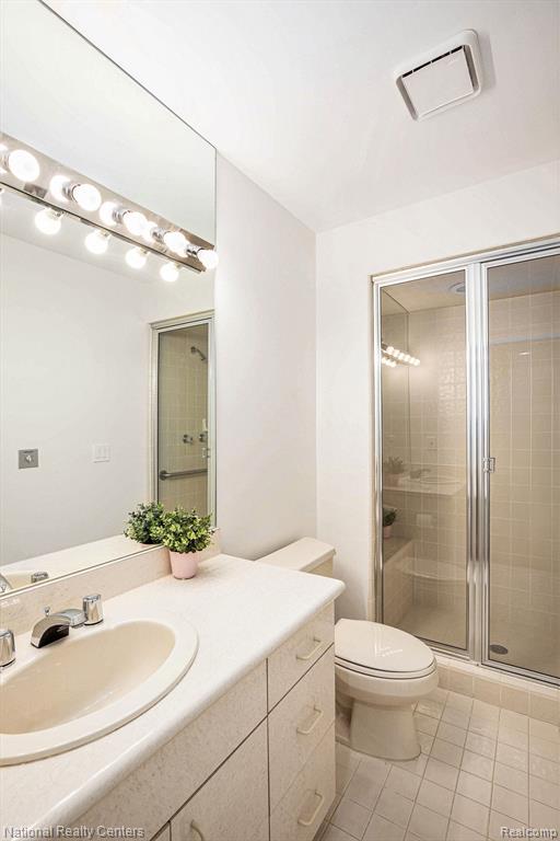 7529 DANBURY Drive, West Bloomfield, MI — Photo 17