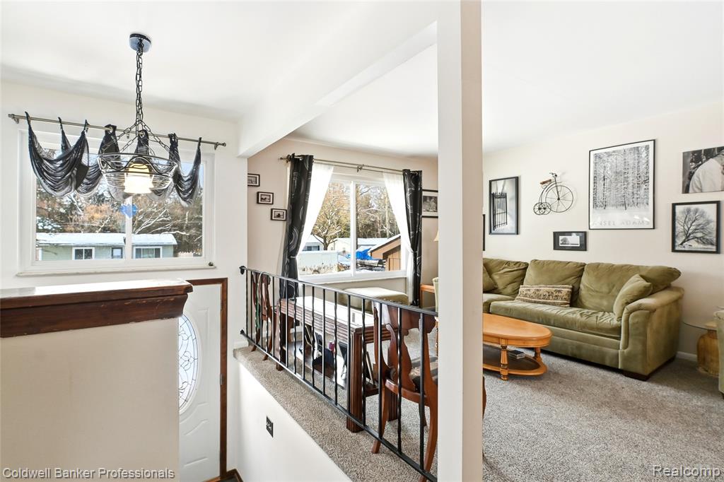 4904 Lake Grove Drive, White Lake, MI 48383 — Photo 5