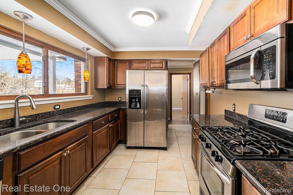 11422 Skyline Drive, Fenton, MI 48430 — Photo 18
