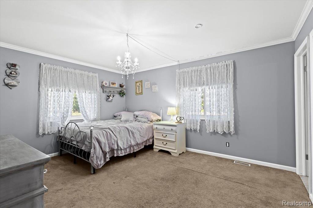 7677 MCCLEMENTS Road, Brighton, MI 48114 — Photo 10