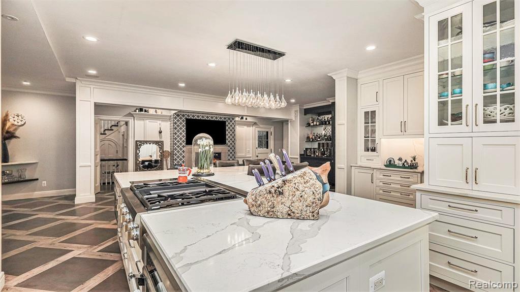 97 TOURAINE Road, Grosse Pointe Farms, MI 48236 — Photo 7