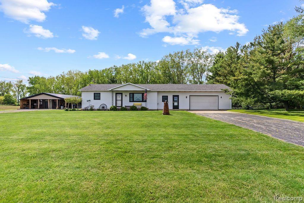 19354 BUECHE Road, New Lothrop, MI 48460 — Photo 2