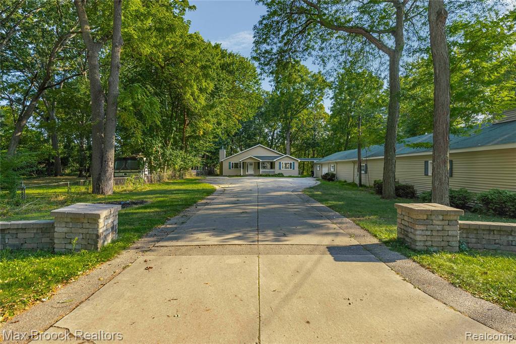 4241 S Shore Street, Waterford, MI 48328 — Photo 57