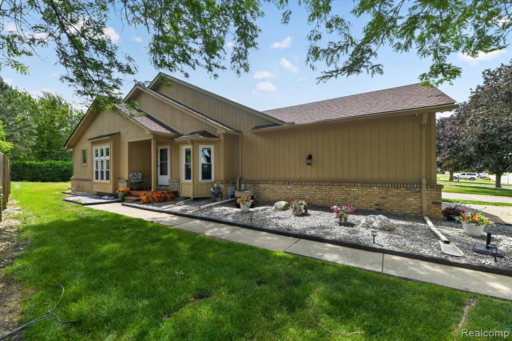 6407 Western Way, Flint, MI 48532 — Photo 34