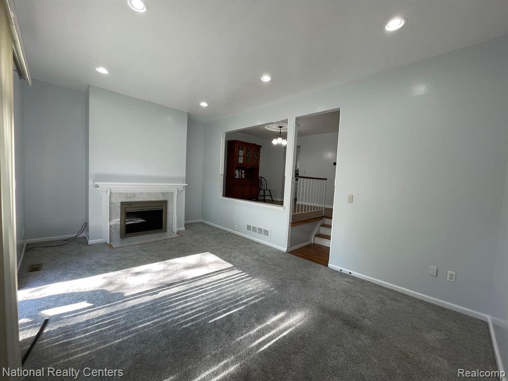 1840 BRENTWOOD Drive, Troy, MI 48098 — Photo 2