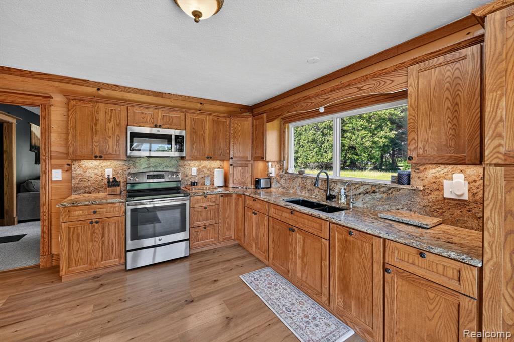 3658 Newburg Road, Bancroft, MI 48414 — Photo 18
