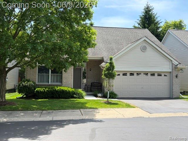 5523 Ashby Court, Waterford, MI 48327 — front exterior
