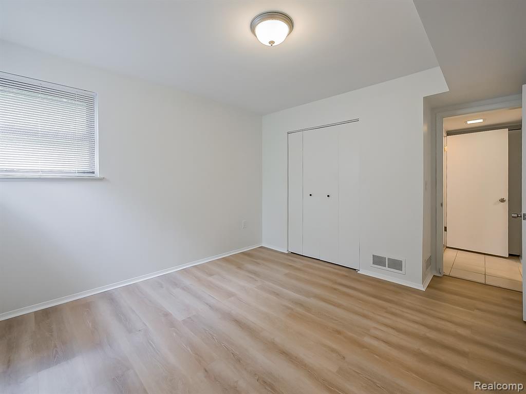 7580 Thornwood Street, Canton, MI 48187 — Photo 56