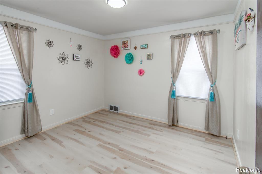 8236 Pierson Street, Detroit, MI 48228 — Photo 17
