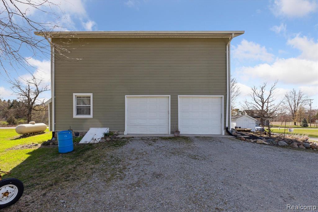 8023 Bray Road, Vassar, MI 48768 — Photo 32