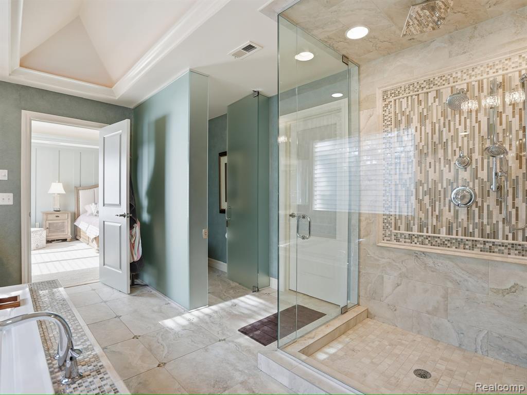 55951 Ashbrooke Drive W, Utica, MI 48316 — Photo 36