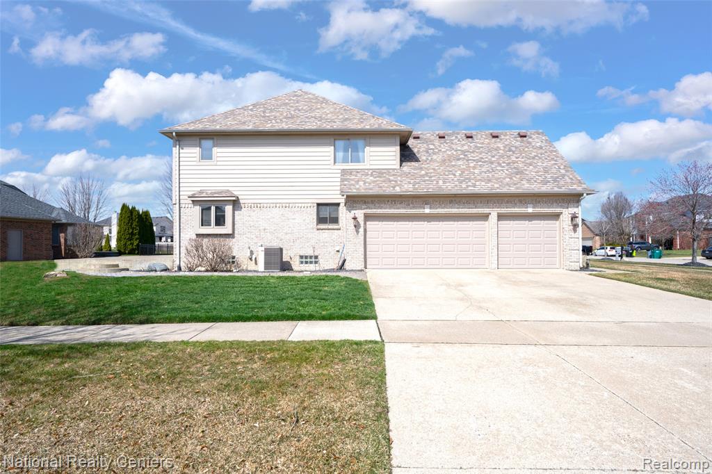 56175 Saint Andrews Drive, Macomb, MI 48042 — Photo 23
