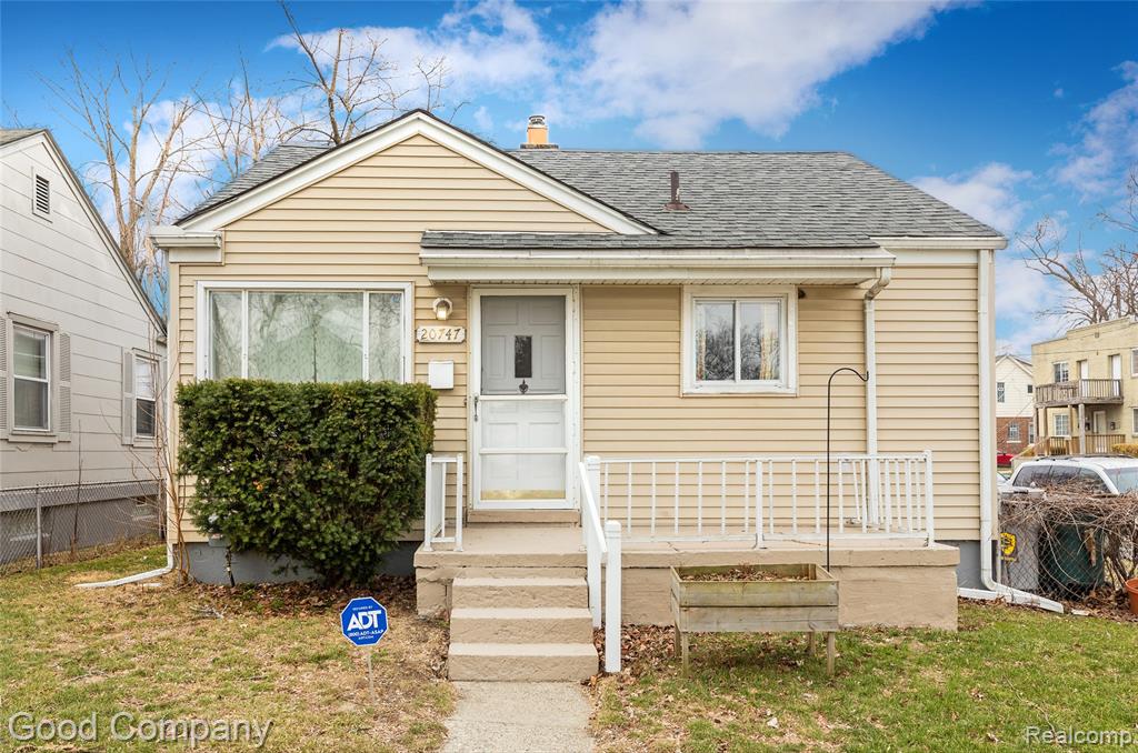 20747 Caledonia Avenue, Hazel Park, MI 48030 — front exterior