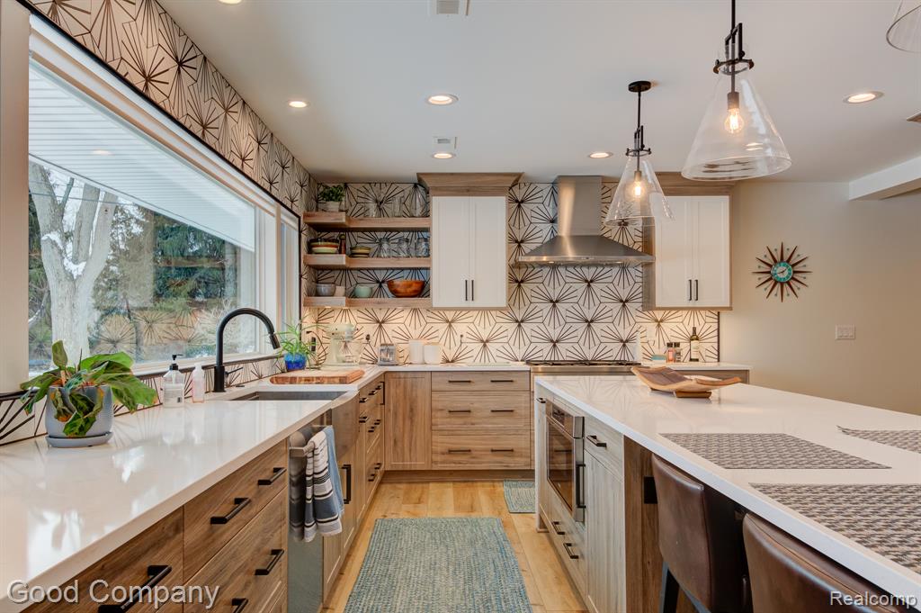 805 N Pemberton Road, Bloomfield Hills, MI 48302 — Photo 25