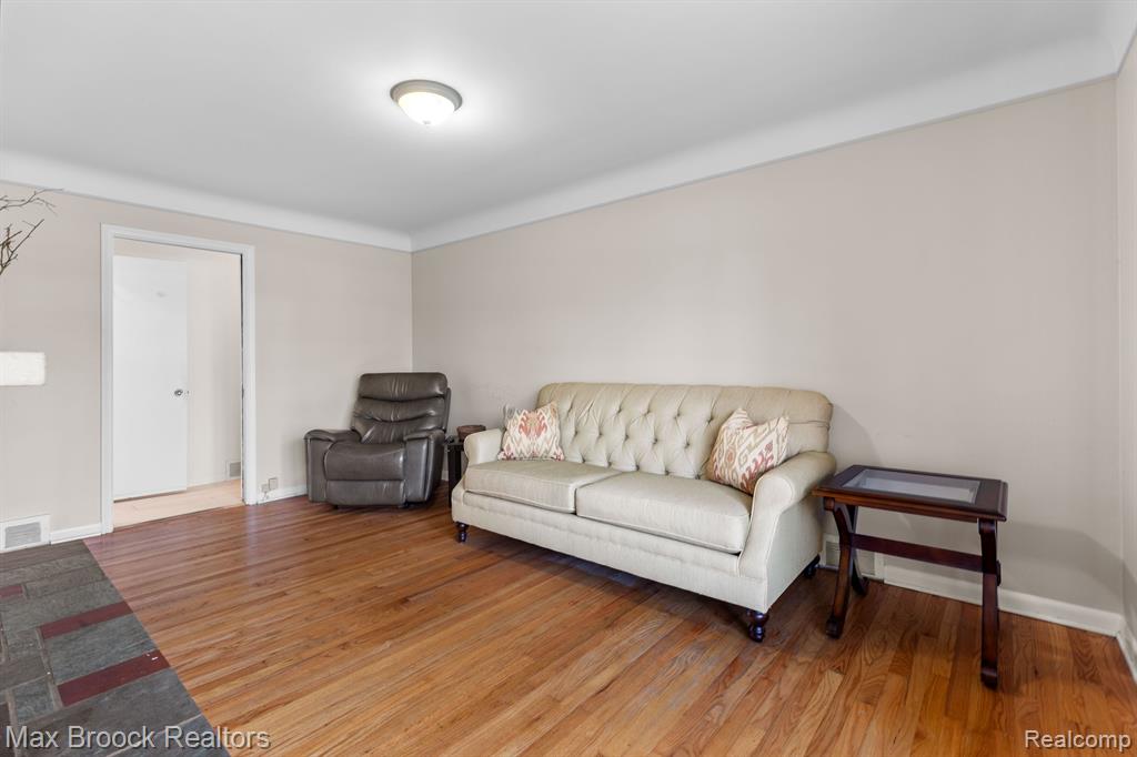 4823 WYE OAK Road, Bloomfield Hills, MI 48301 — Photo 11