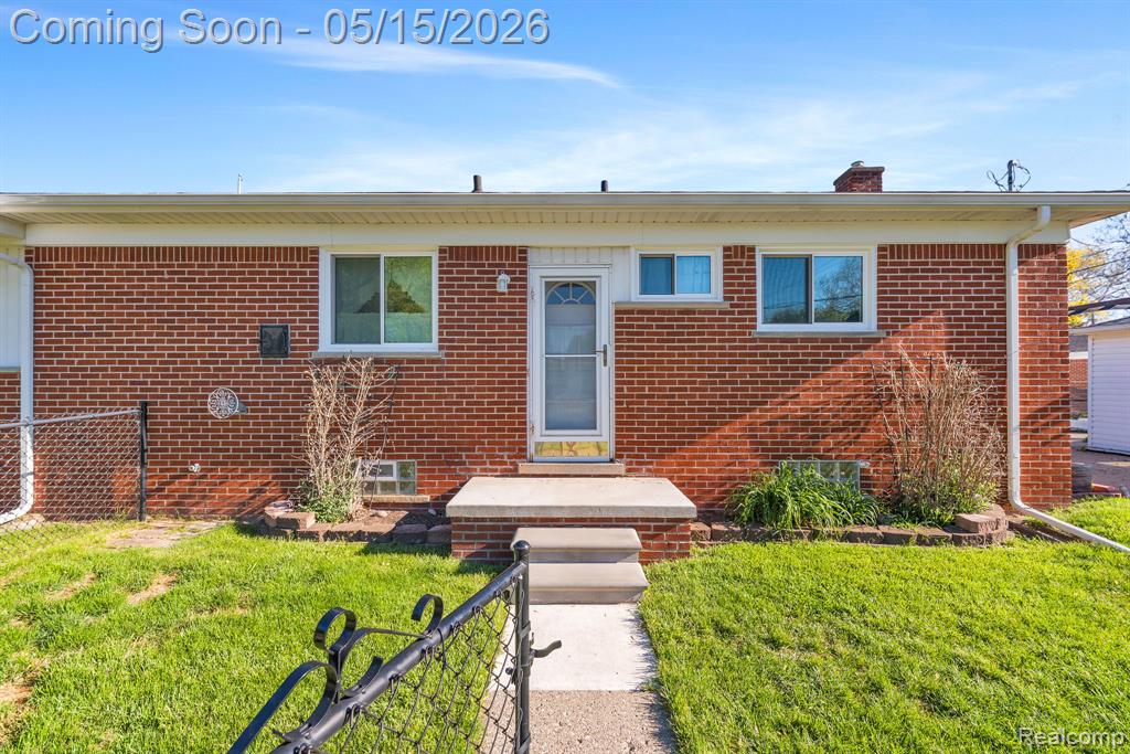 8610 N Evangeline Street, Dearborn Heights, MI 48127 — Photo 12