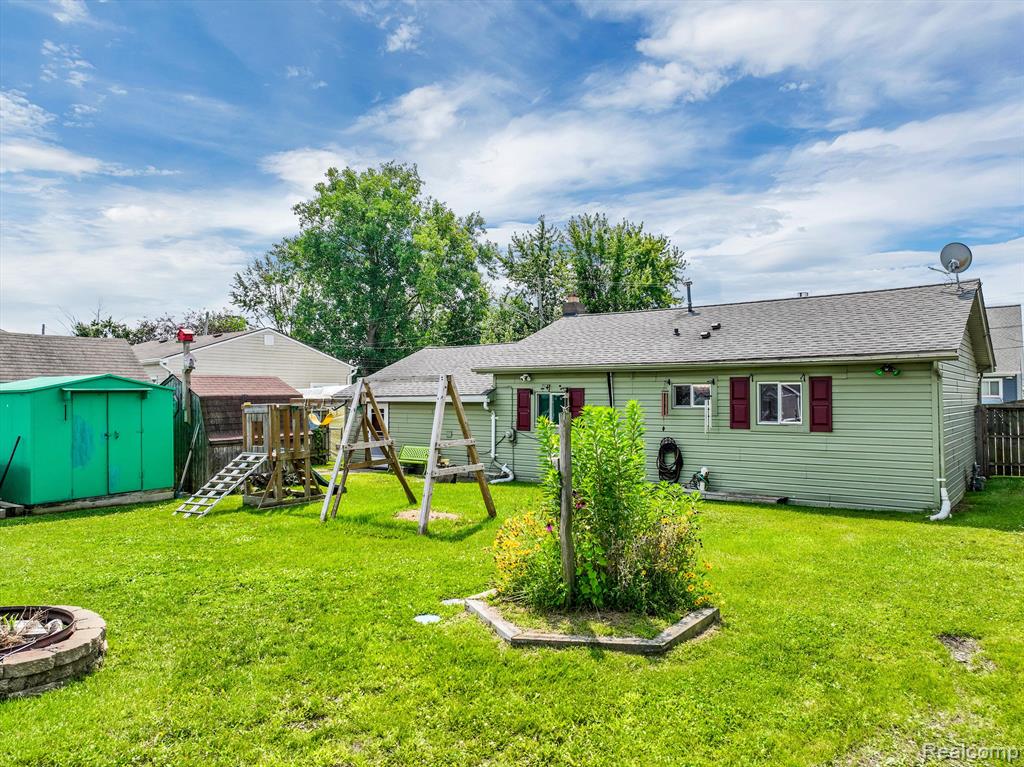7321 BEALANE Road, Clay, MI 48001 — Photo 22