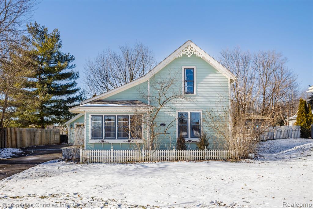 431 Cabinet Street, Milford, MI 48381 — front exterior