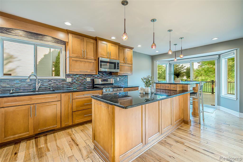 25823 Carriage Lane, South Lyon, MI 48178 — Photo 13