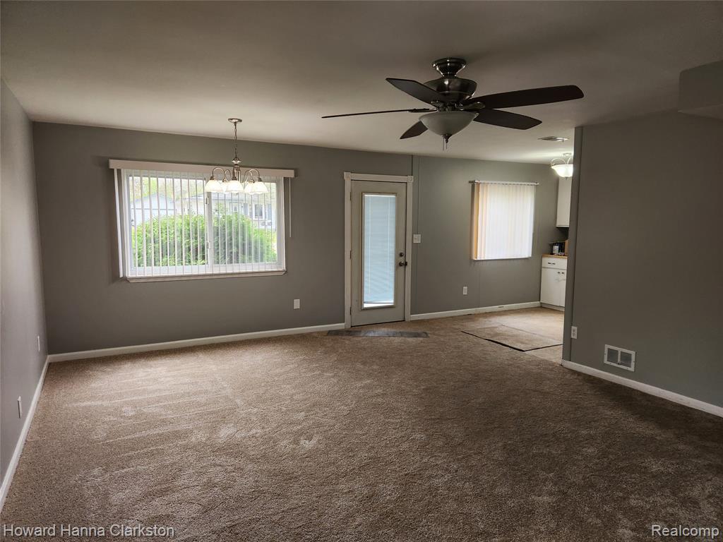 6679 Saline Drive, Waterford, MI 48329 — Photo 6