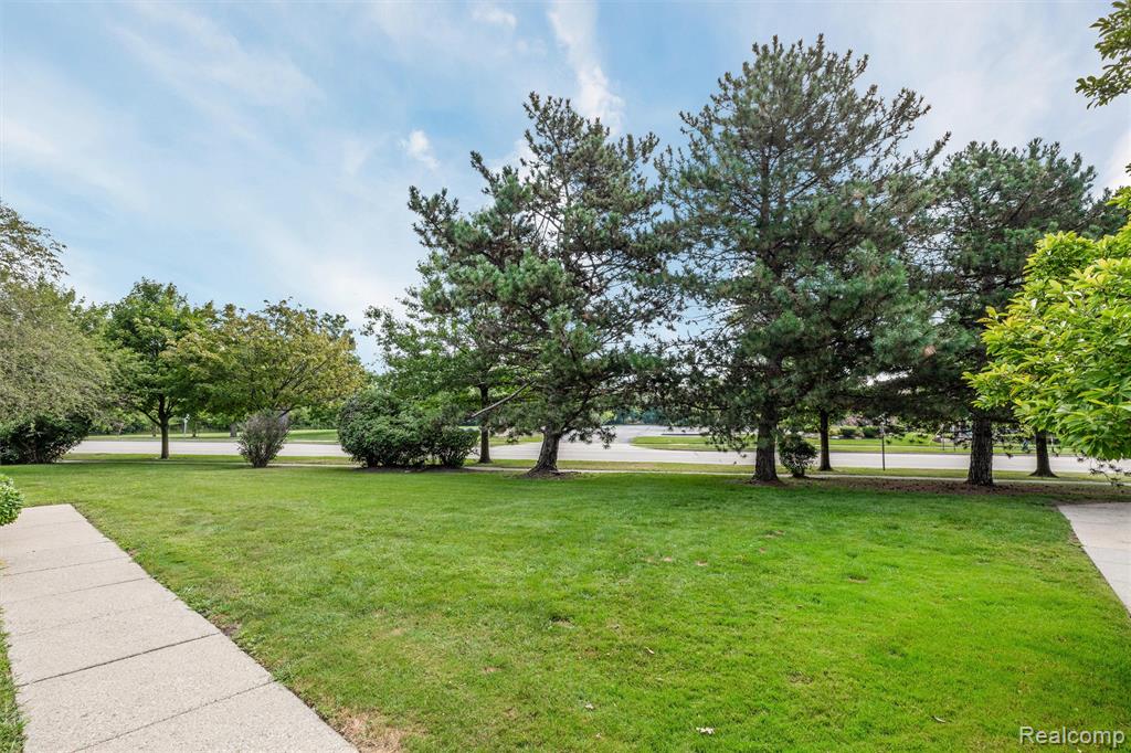 6986 Harvard Lane, Canton, MI 48187 — Photo 15
