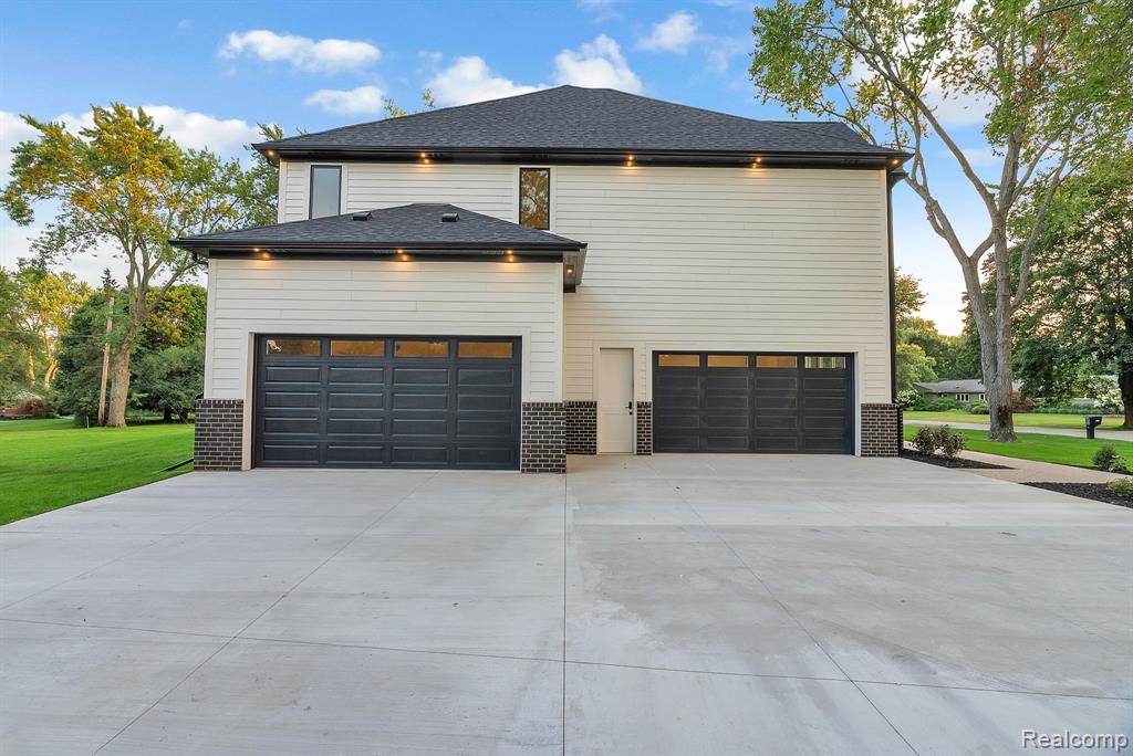 4731 Haddington Drive, Bloomfield, MI 48304 — Photo 4