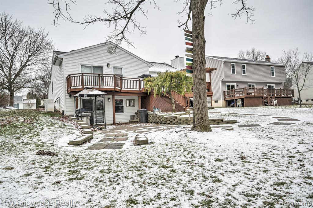 5806 KING JAMES, Waterford, MI 48327 — Photo 57