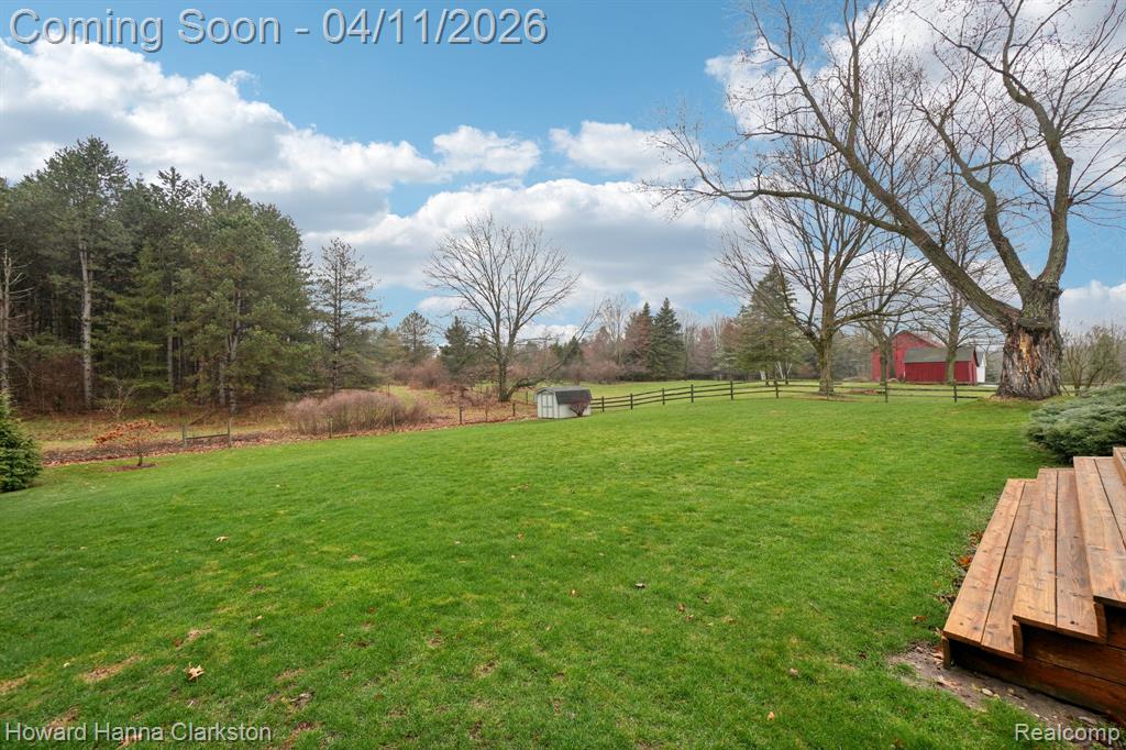 10995 Big Lake Road, Davisburg, MI 48350 — Photo 32