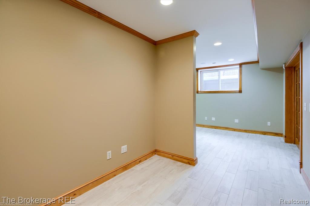 5475 Woodfield Parkway, Grand Blanc, MI 48439 — Photo 83