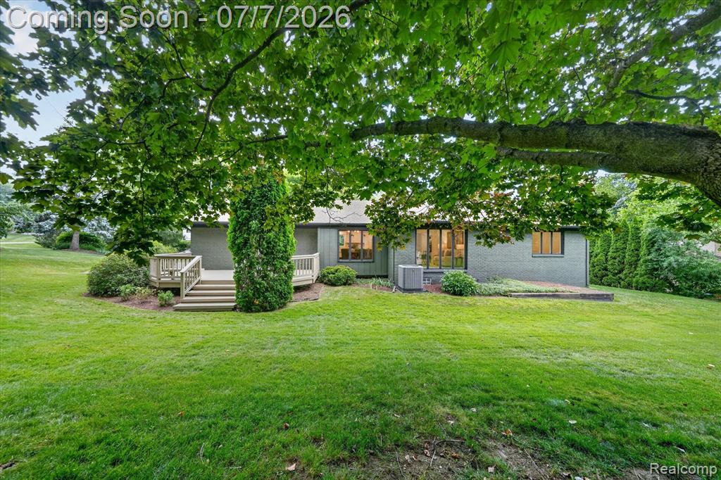 756 Great Oaks Drive, Bloomfield Hills, MI 48304 — Photo 47