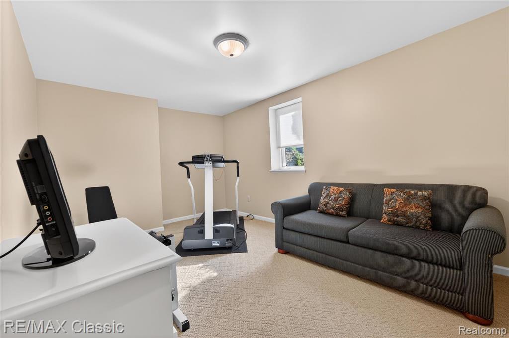 12648 Portsmouth Court, Plymouth, MI 48170 — Photo 47